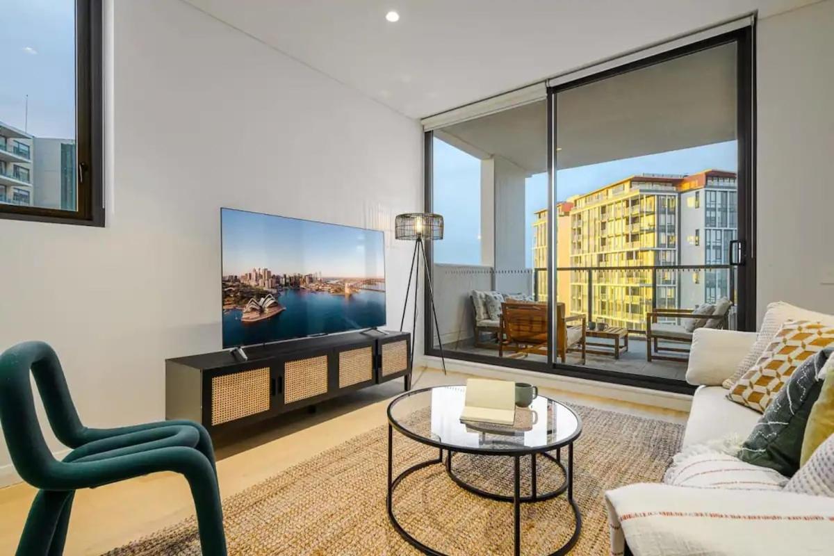Apartment Brand New 2bd Modern Near Mq Shopping Centre *